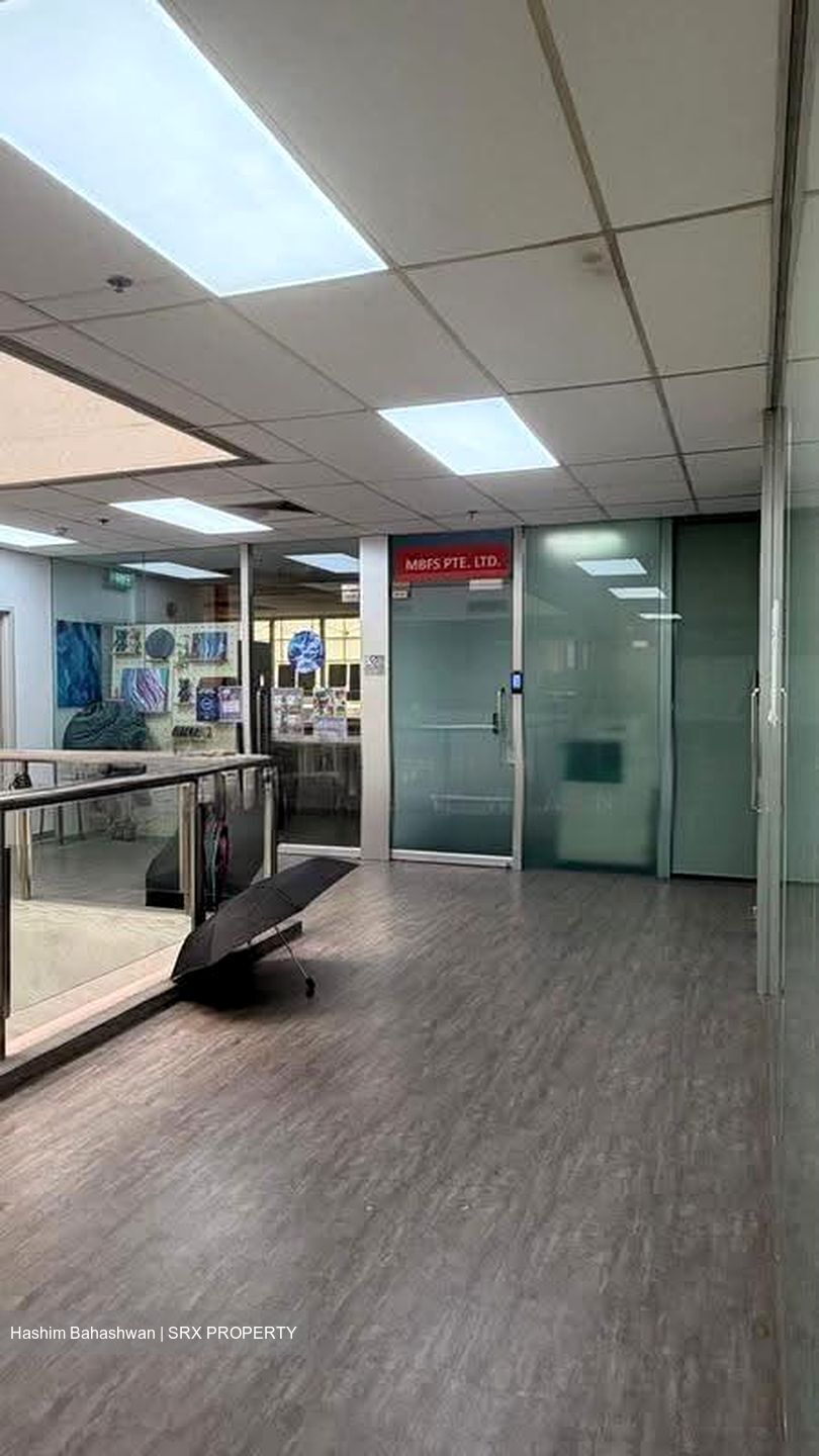 North Bridge Centre (D7), Office #633259541